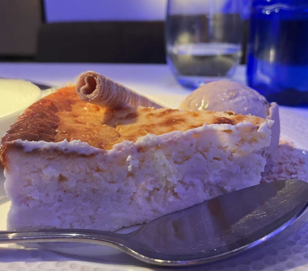 tarta de queso y helado en botanico guadalajara